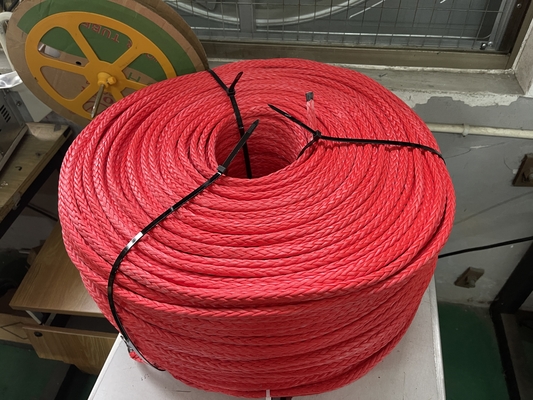 Rode kleur 12 strengen UHMWPE HMPE Spliced Mooring Rope 24mmx220m Voor schepen