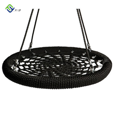 Leverde het boom Cirkelufo met de Schommeling van de Kabelsspin Seat Met zwemvliezen op